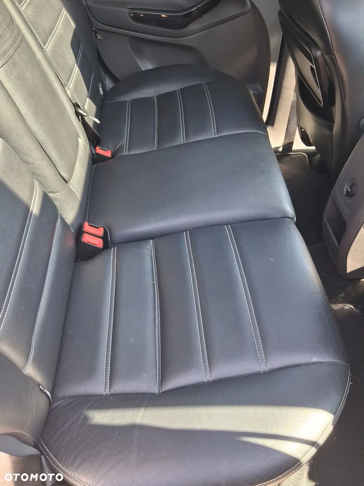 Ford Kuga 2.0 TDCi 4x4 Titanium - 10