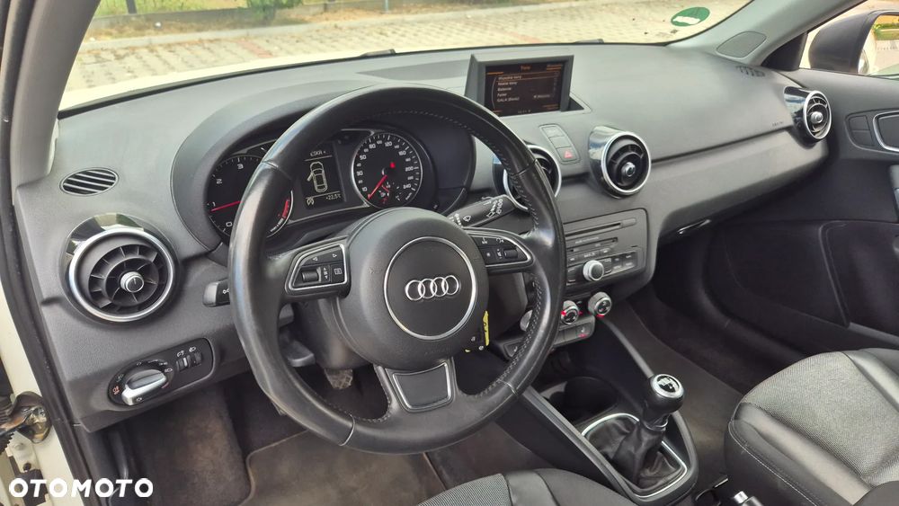 Audi A1 3-drzwiowe 1.6 TDI S line edition - 33