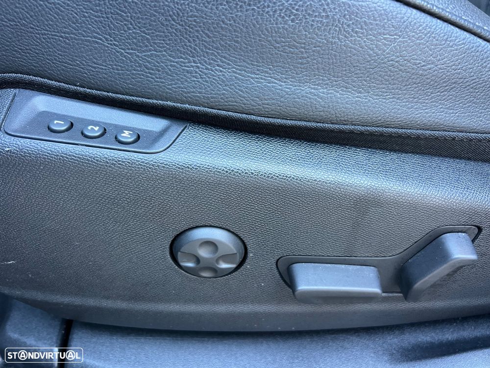 DS DS7 Crossback E-Tense Performance Line EAT8 - 47