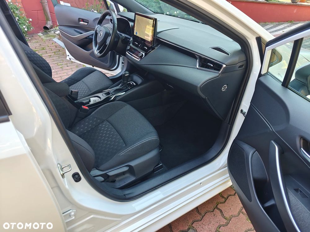 Toyota Corolla 1.8 Hybrid Comfort - 9