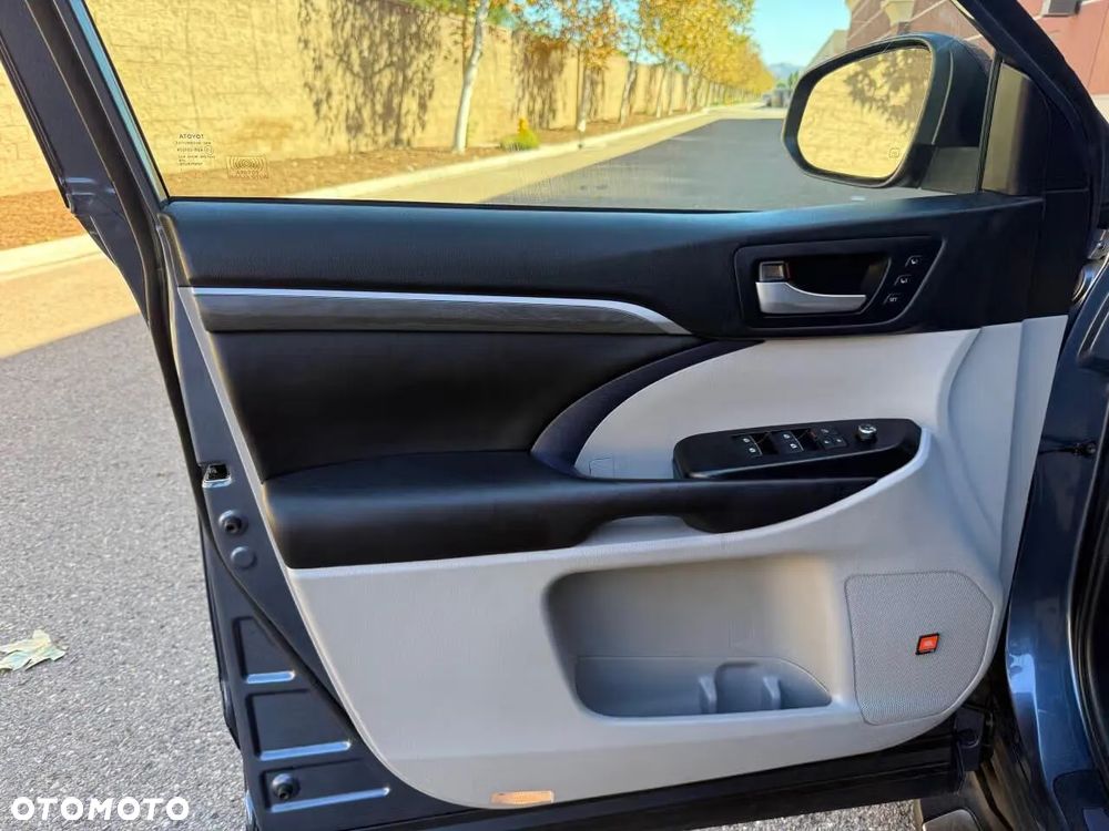 Toyota Highlander - 11