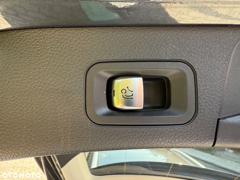 Mercedes-Benz Klasa C 220 d T 9G-TRONIC Avantgarde - 12