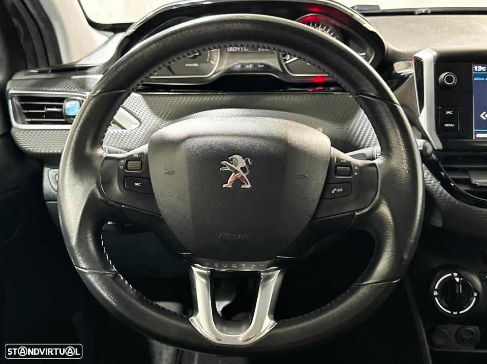 Peugeot 208 1.2 PureTech Allure - 17