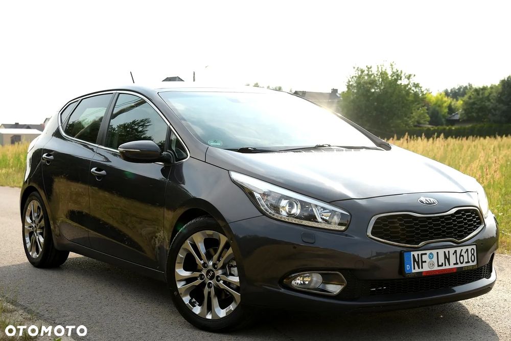 Kia Ceed 1.6 GDI DCT Platinum Edition - 12