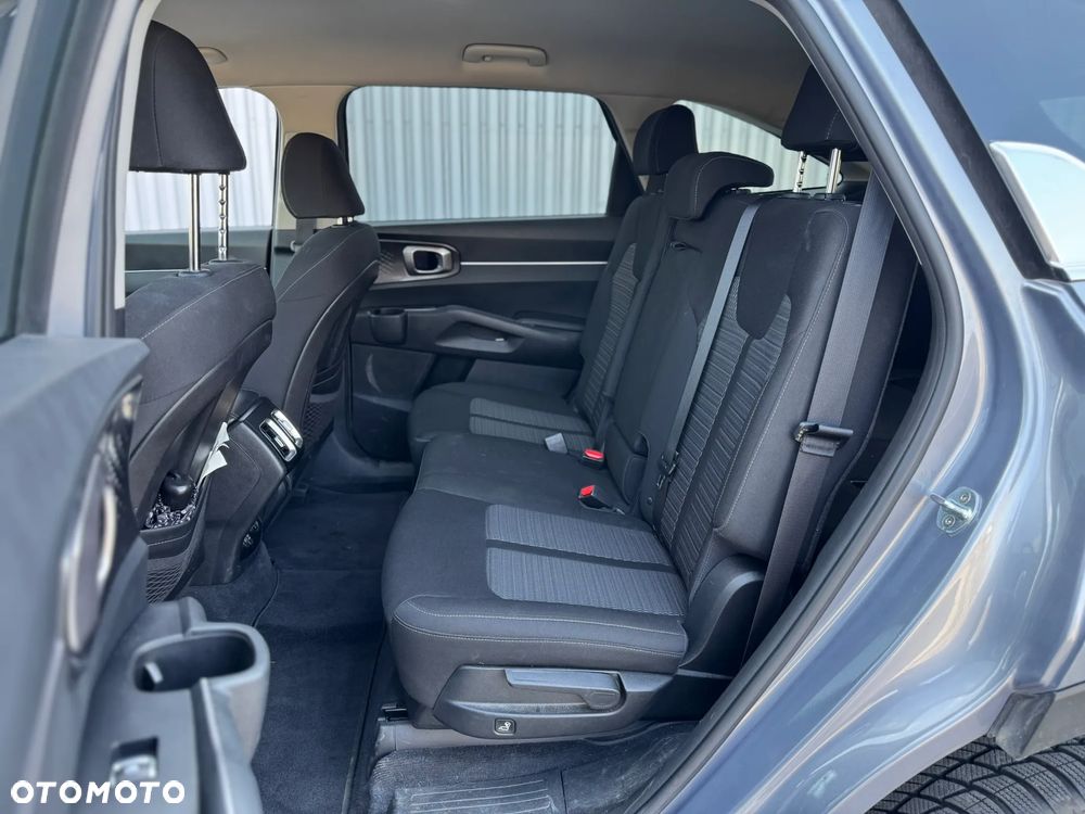 Kia Sorento - 12