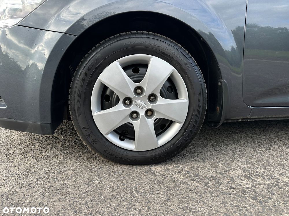 Kia Ceed - 8