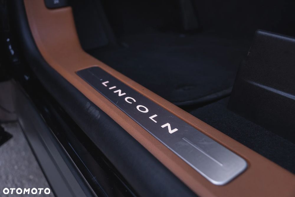 Lincoln Aviator - 15