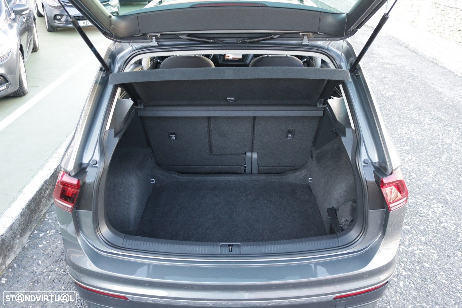 VW Tiguan 2.0 TDI Highline DSG - 16