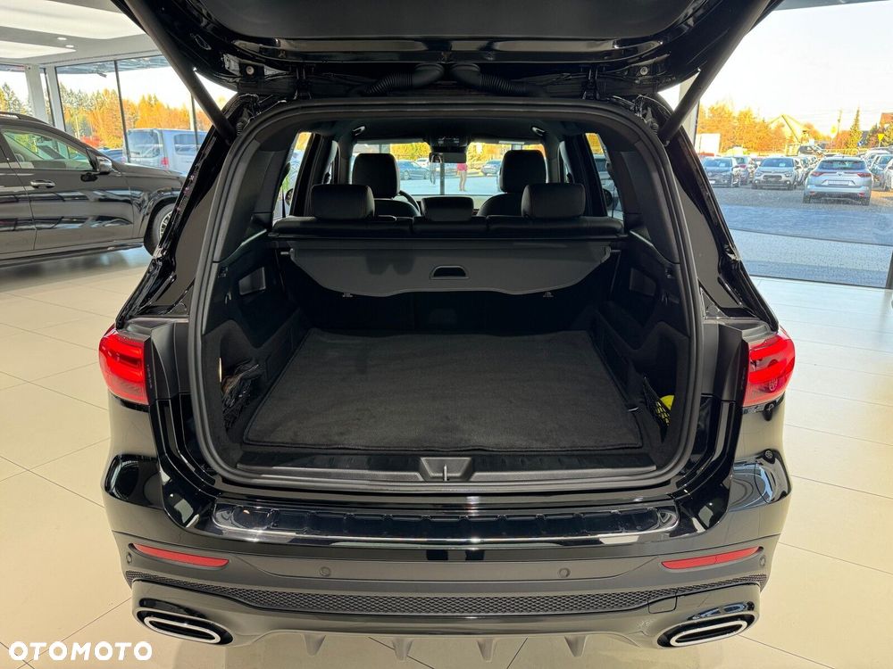 Mercedes-Benz GLB 200 AMG Line 7G-DCT - 17