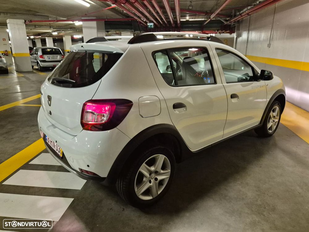Dacia Sandero 0.9 TCe Stepway - 11