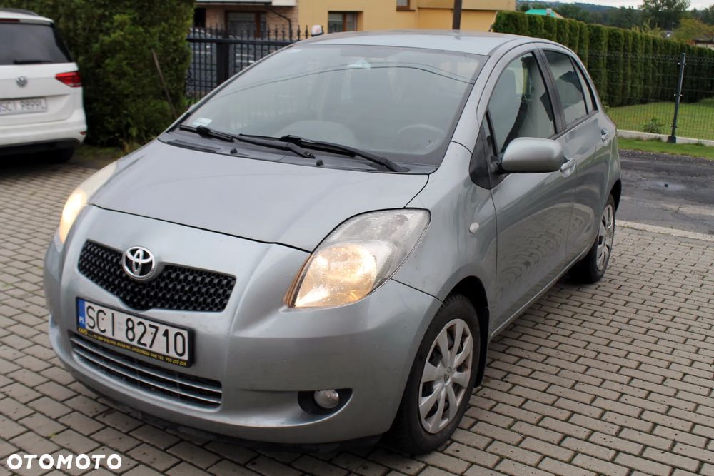 Toyota Yaris 1.0 Luna A/C - 2