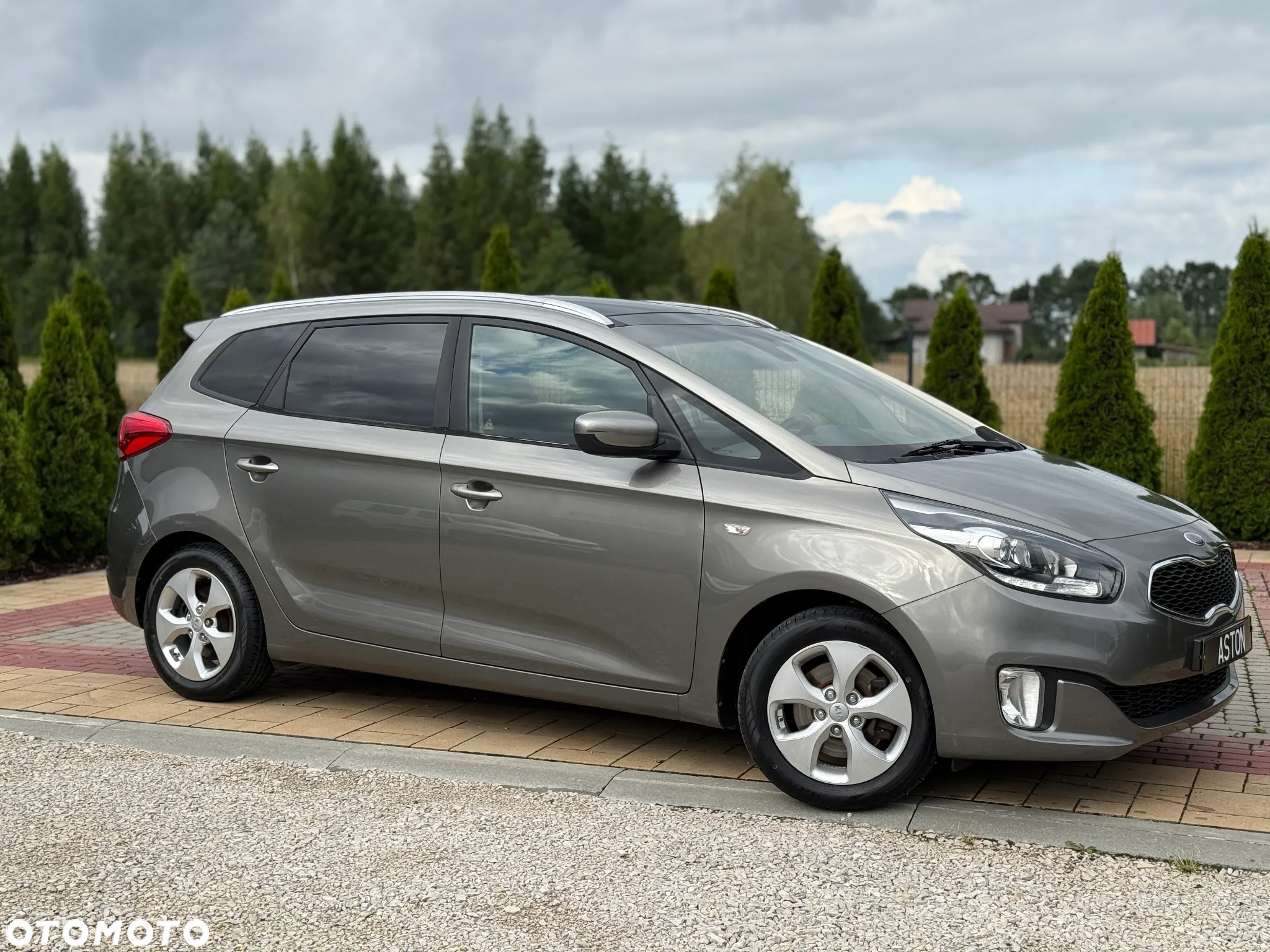 Kia Carens 1.7 CRDi M - 3