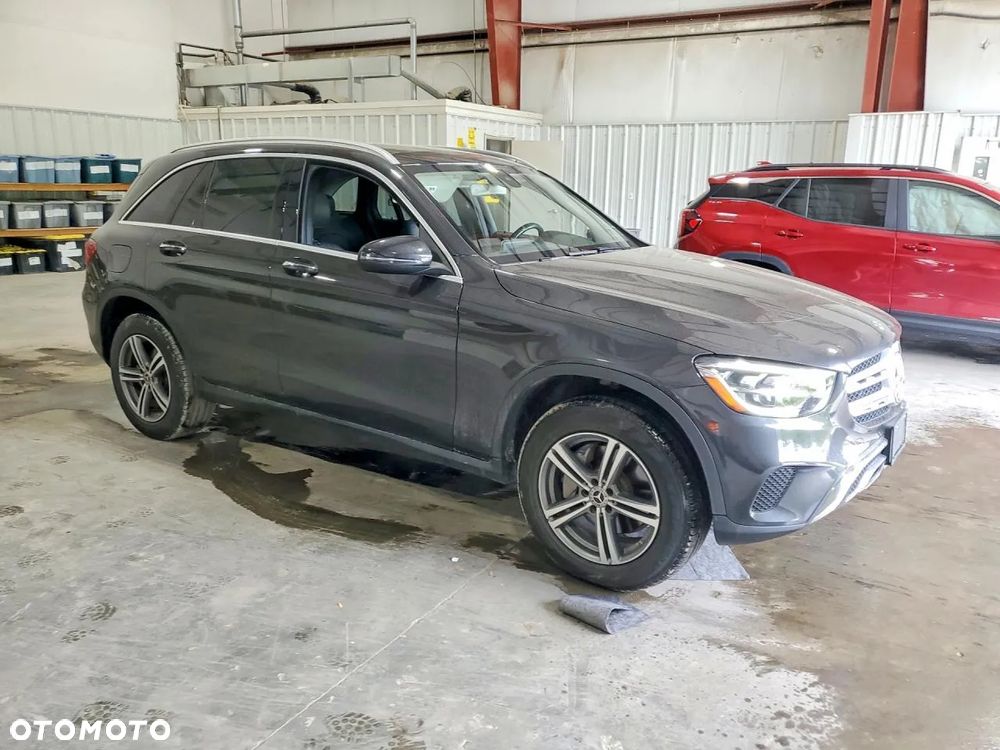 Mercedes-Benz GLC 300 4Matic 9G-TRONIC - 4
