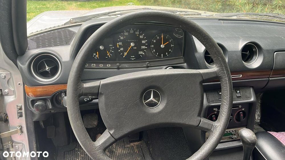 Mercedes-Benz W123 - 3