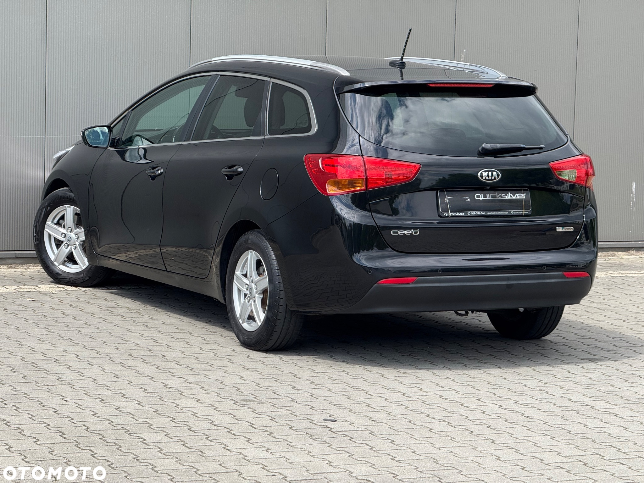Kia Ceed - 8