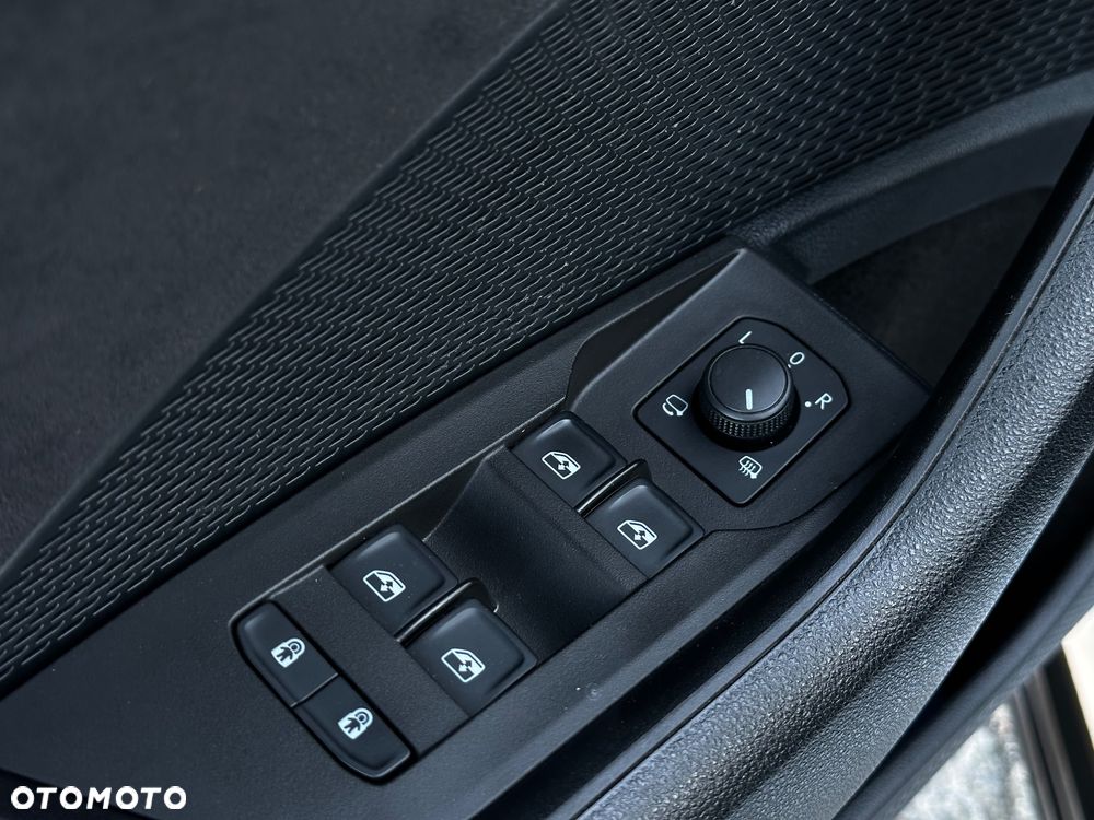 Skoda Octavia 2.0 TSI RS Challenge 245 DSG - 34