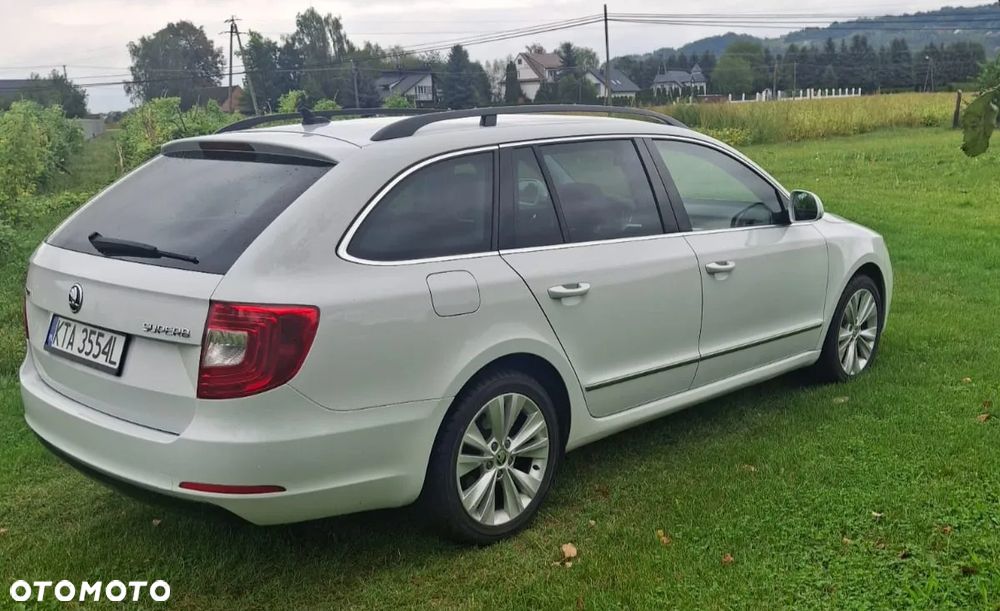 Skoda Superb 2.0 TDI DSG Ambition - 6