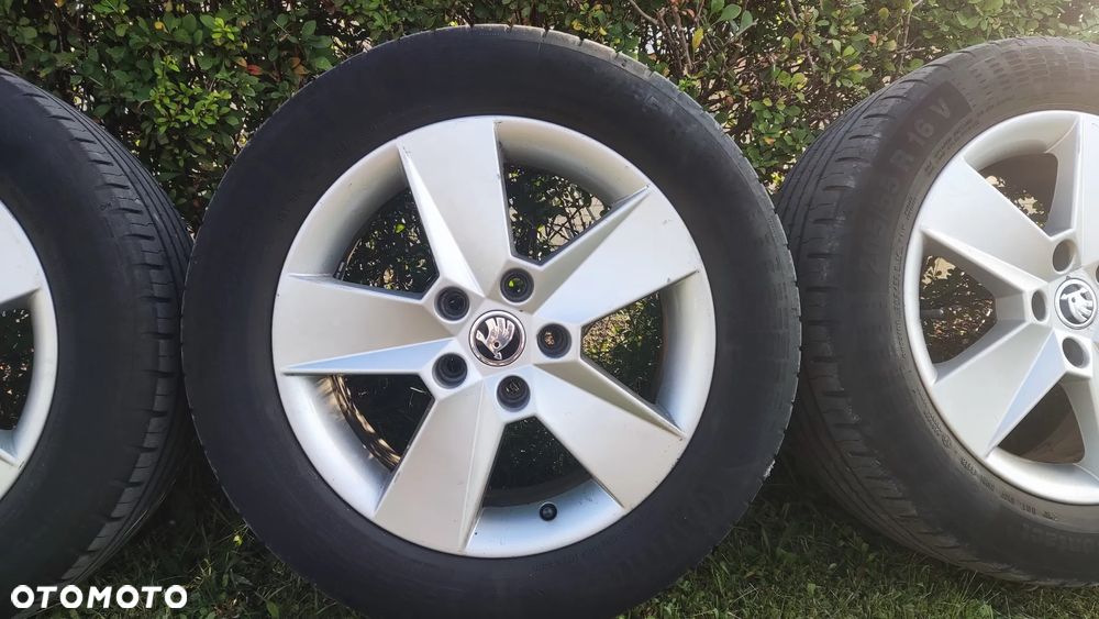 Felgi aluminiowe 16” Skoda Octavia 5E0601025H 5x112 alufelgi + opony Continental 6 mm, koła - 4