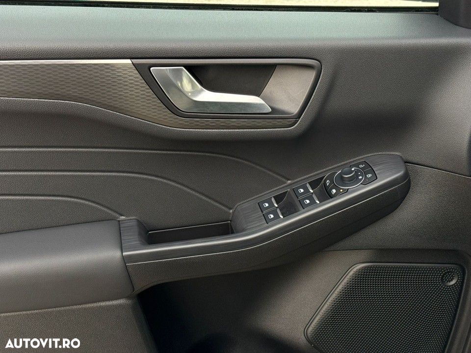 Ford Kuga - 17