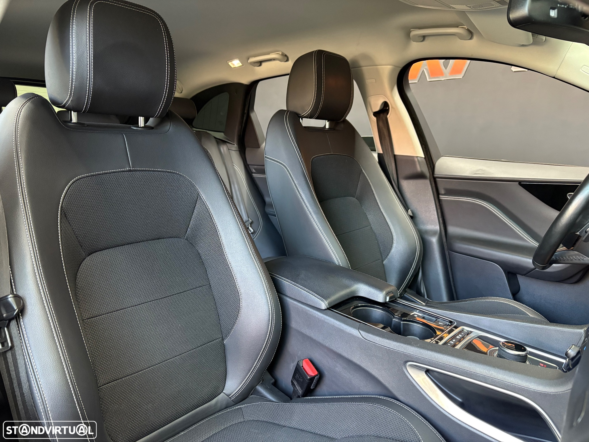 Jaguar F-Pace 20d Aut. R-Sport - 38