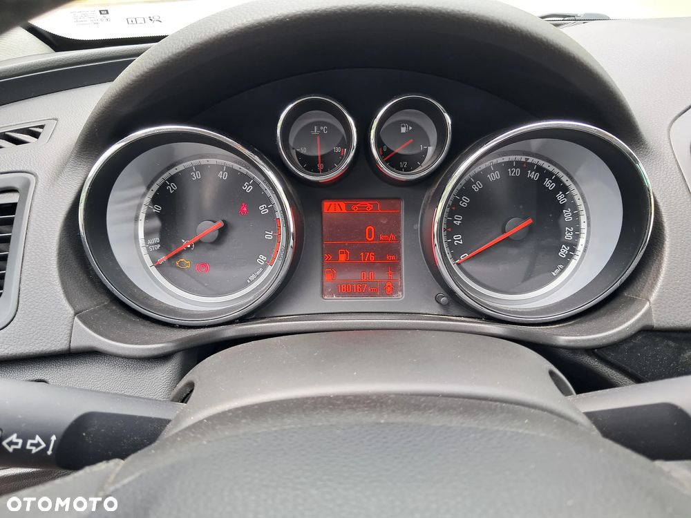 Opel Insignia - 20