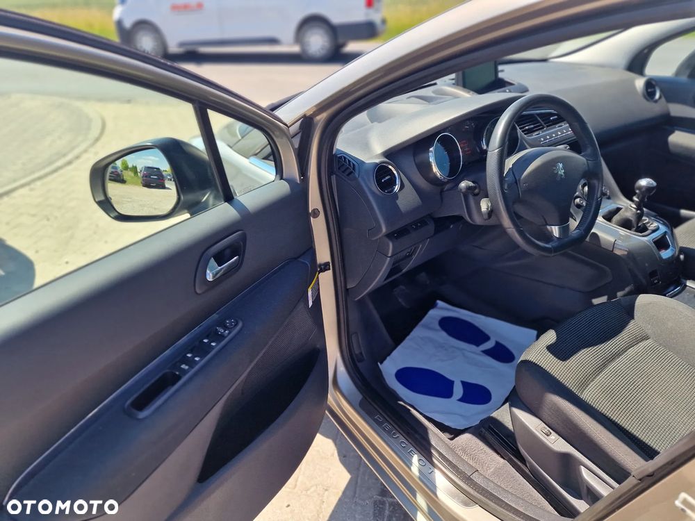 Peugeot 5008 1.6 HDi Premium - 17