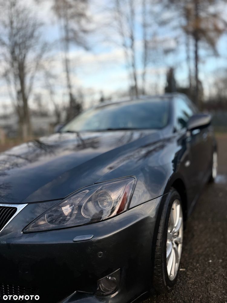 Lexus IS 220d Luxury Line - 2