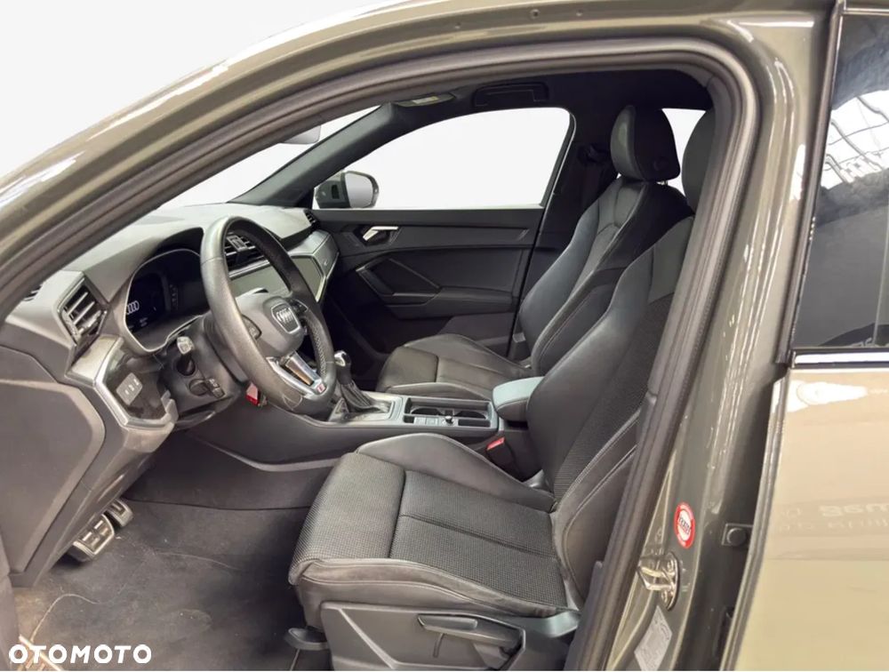 Audi Q3 45 TFSIe S tronic S line - 8