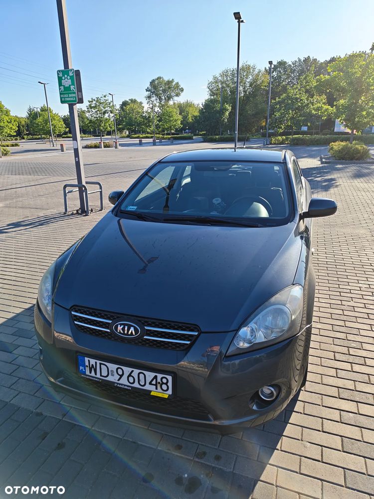 Kia Ceed 1.6 Crdi Comfort + - 1