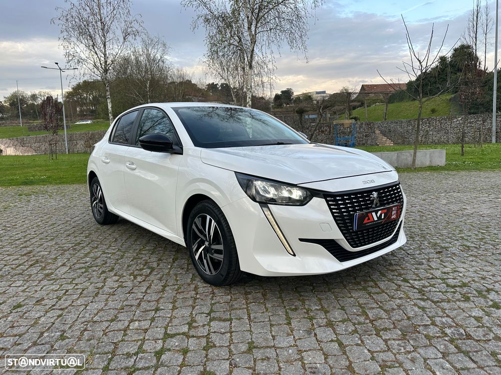 Peugeot 208 - 4