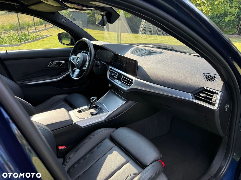BMW Seria 3 320i GPF Sport Line Shadow - 13