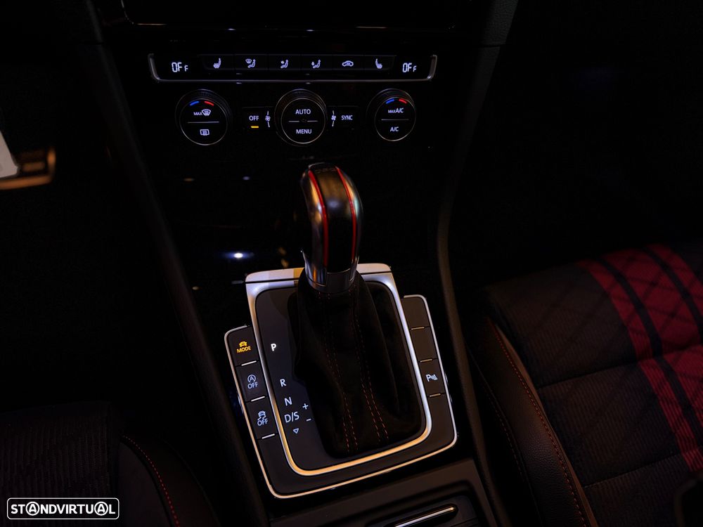 VW Golf GTI TCR 2.0 TSI OPF DSG - 29