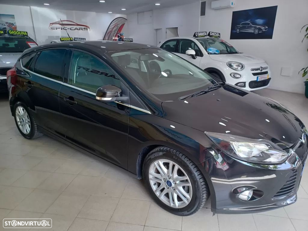 Ford Focus 1.0 EcoBoost S&S TITANIUM - 9