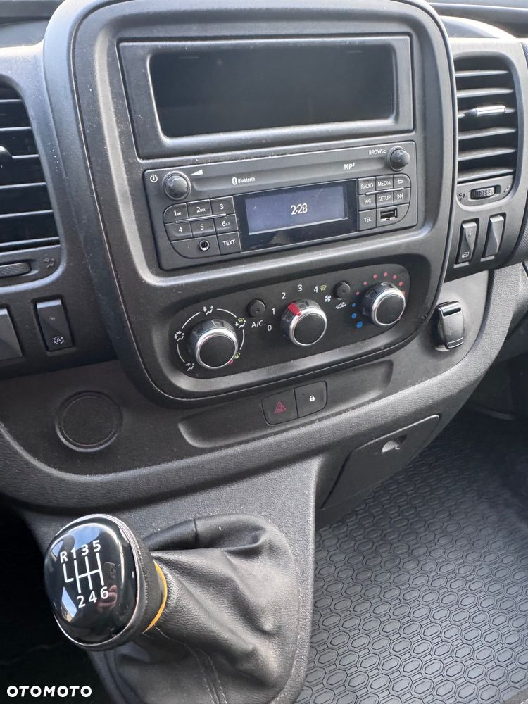 Renault Trafic - 10