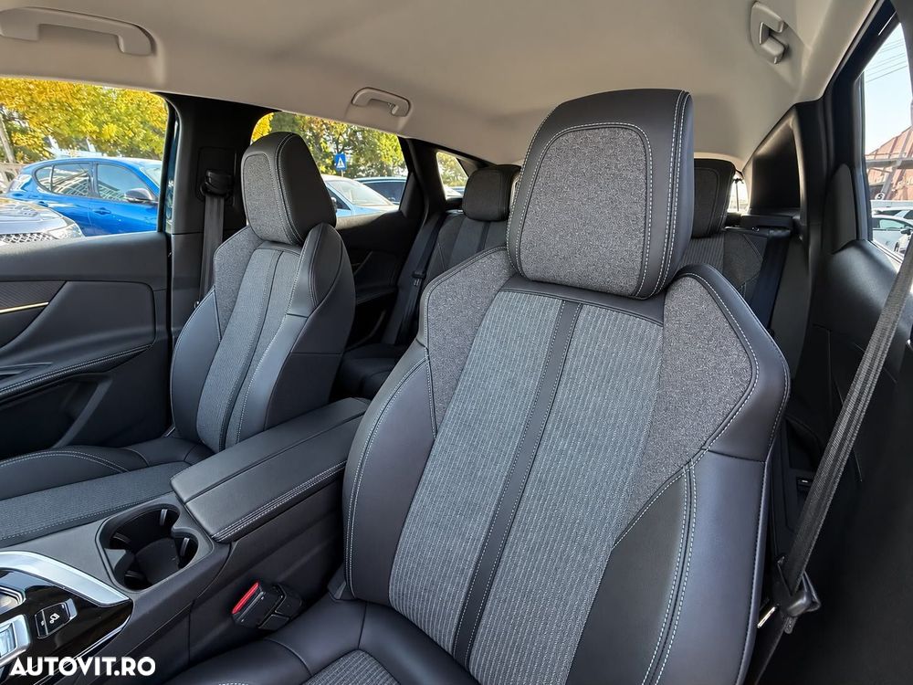 Peugeot 3008 1.2 PureTech 130 EAT8 Allure Pack - 11