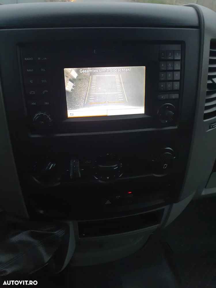 Mercedes-Benz Sprinter - 11