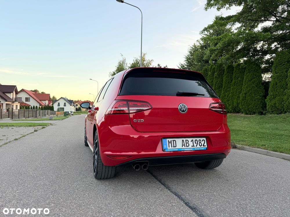 Volkswagen Golf - 15