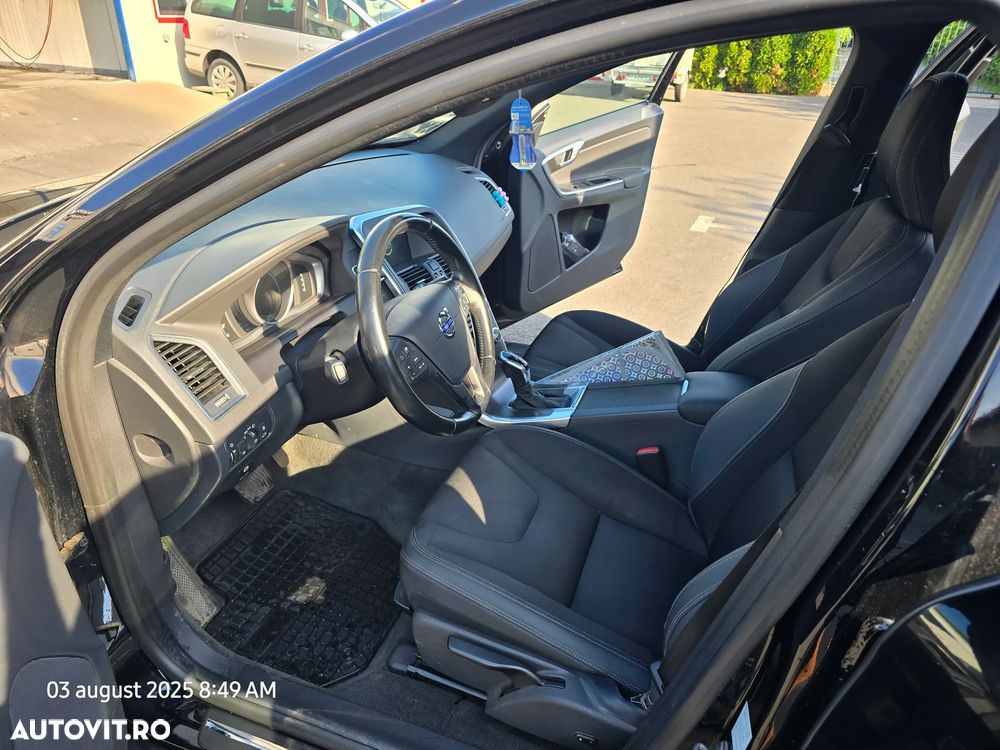 Volvo XC 60 D4AWD Momentum - 3
