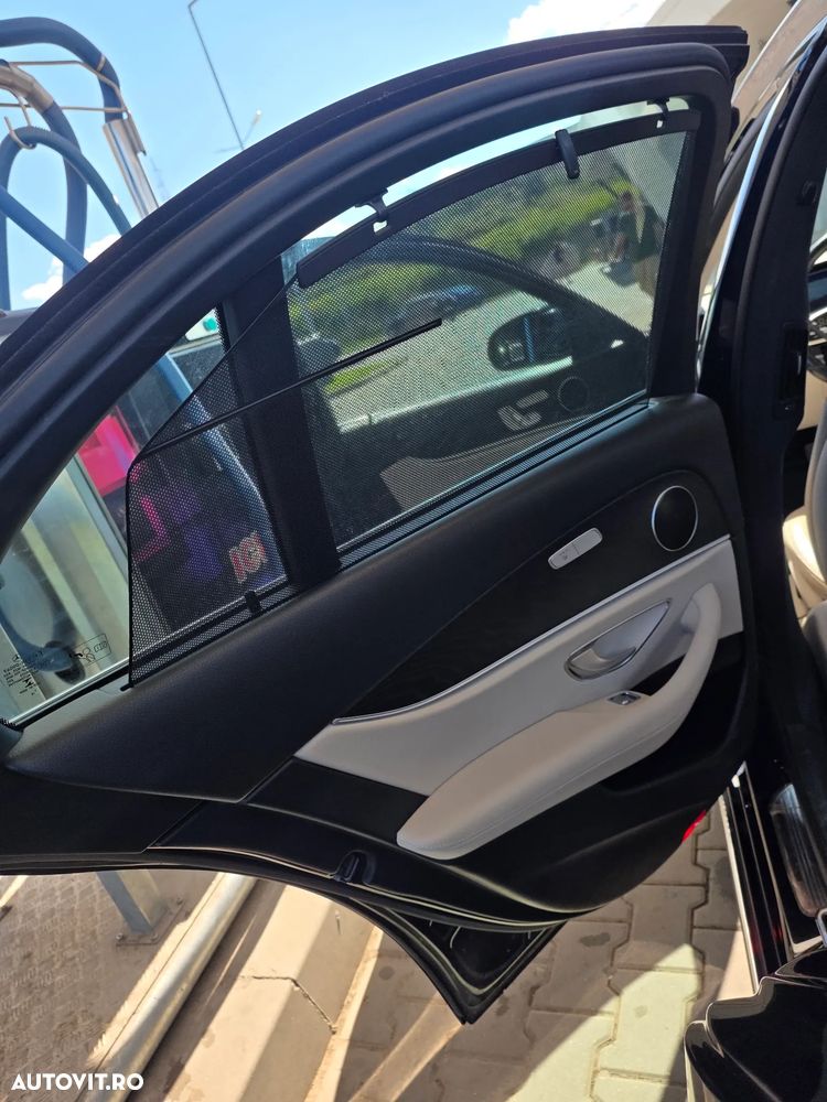 Mercedes-Benz E 220 d 4MATIC Aut. - 13