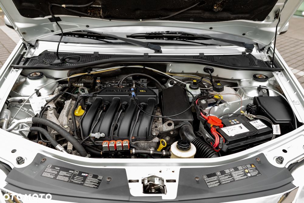 Dacia Logan 1.6 16V Laureate - 38