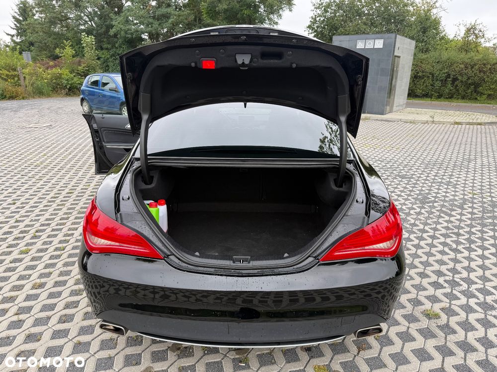 Mercedes-Benz CLA 250 7G-DCT AMG Line - 23