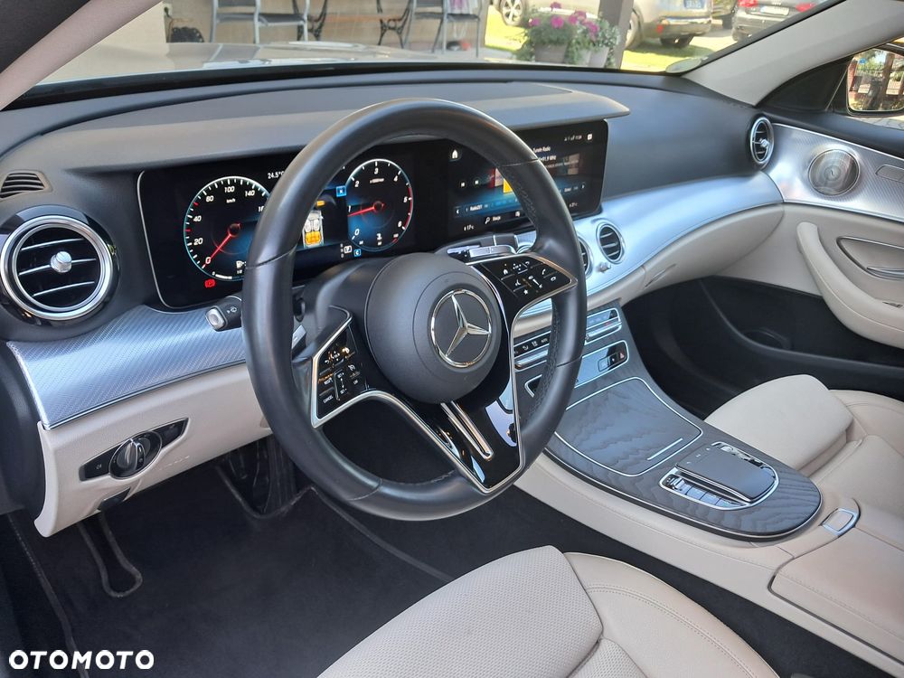 Mercedes-Benz Klasa E 220 d 9G-TRONIC - 25