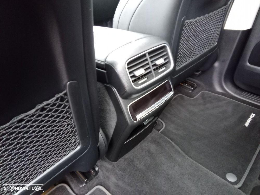 Mercedes-Benz GLE 300 d 4Matic - 30