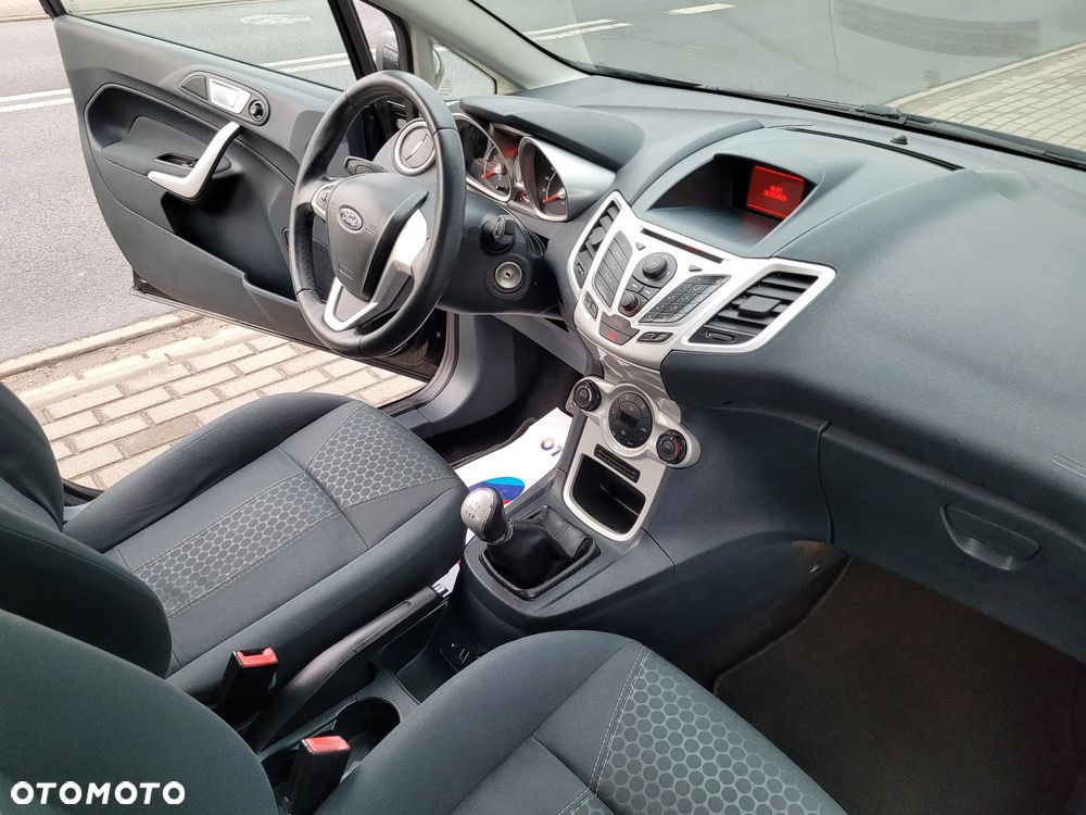 Ford Fiesta 1.25 Titanium EU5 - 21