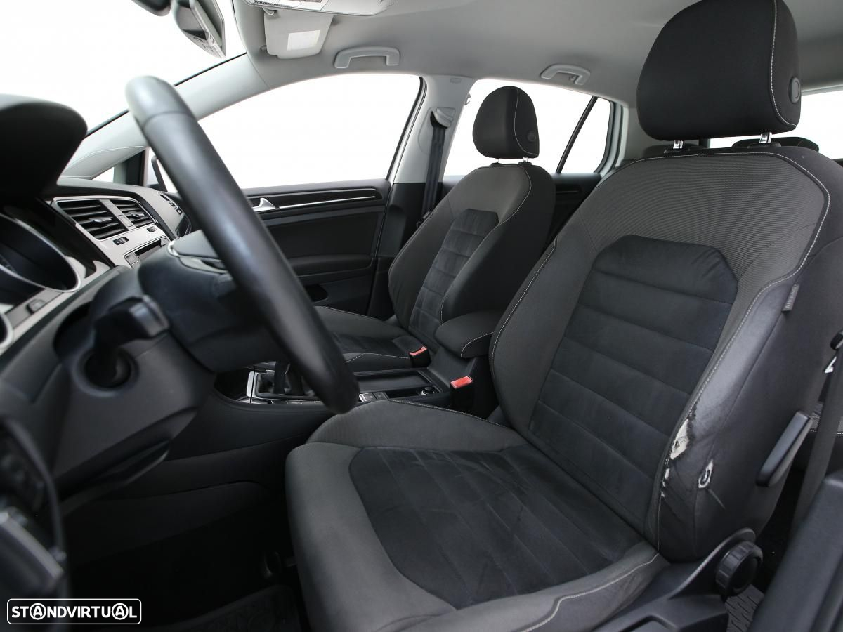 VW Golf - 8
