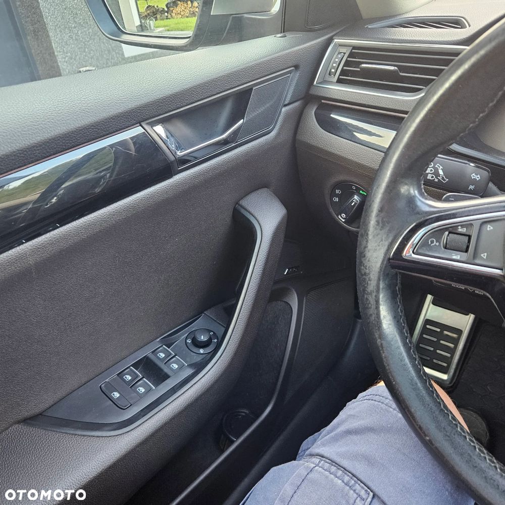 Skoda Superb 2.0 TDI 4x4 L&K DSG - 19