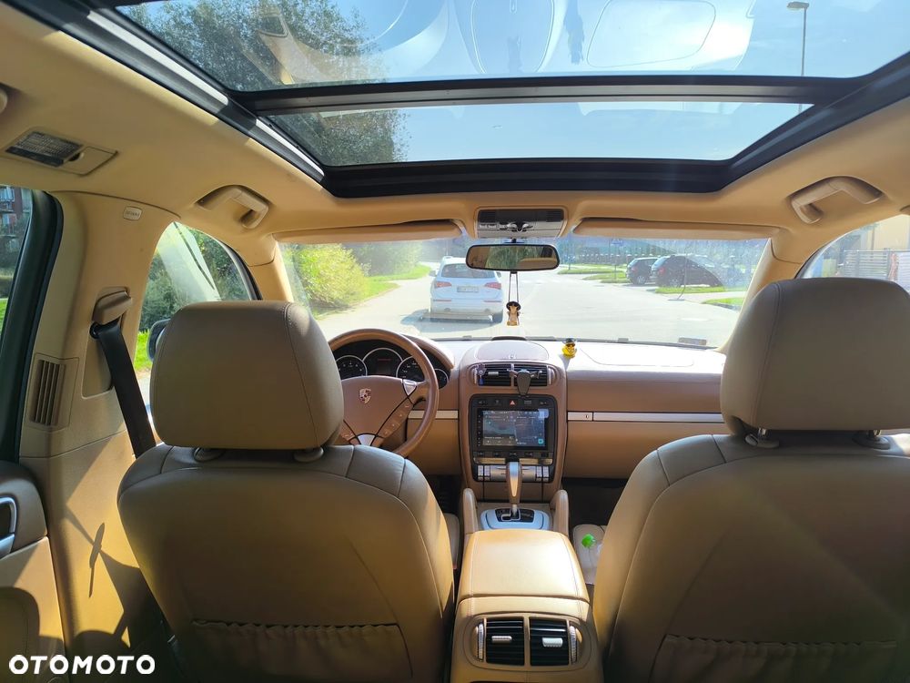 Porsche Cayenne - 8