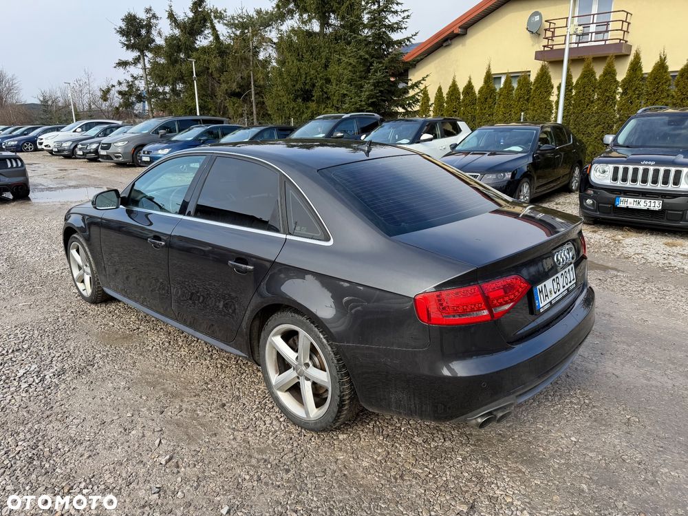 Audi A4 Limousine - 16