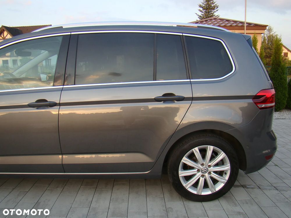 Volkswagen Touran 2.0 TDI SCR Highline - 9