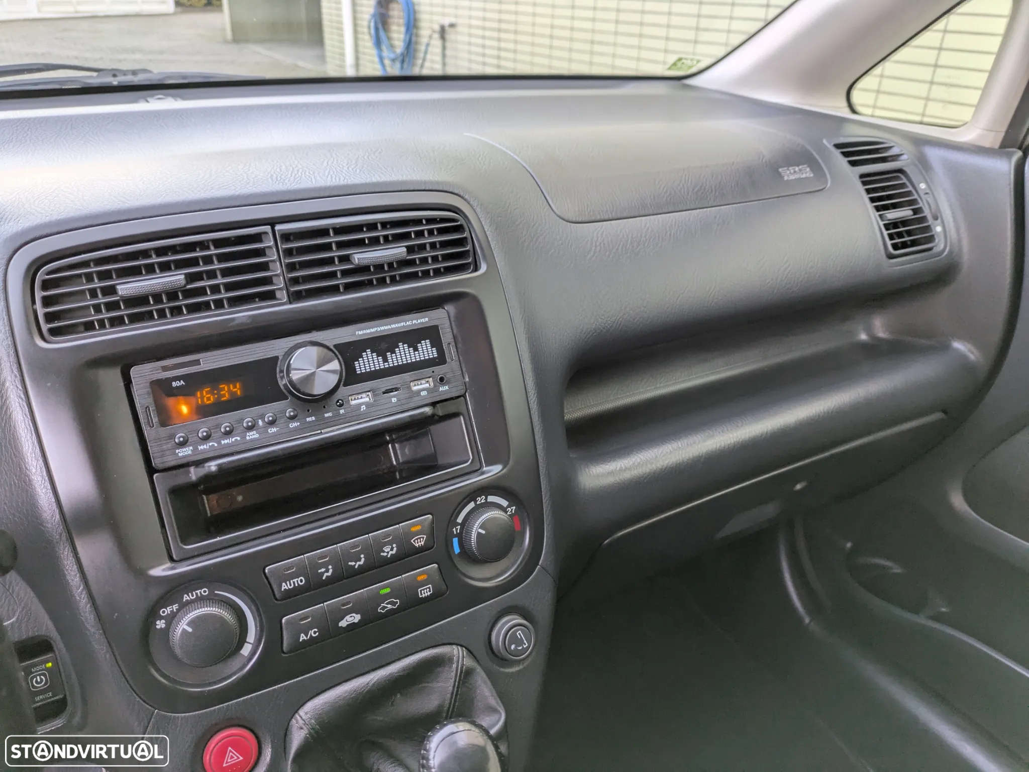 Honda Stream 1.7 ES - 9